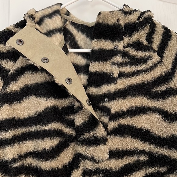 Varley pullover - Picture 2 of 5